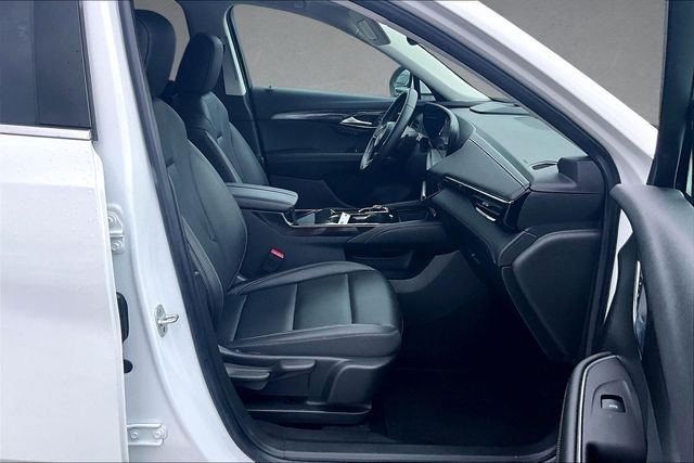 Used 2024 Summit White Buick Preferred image 5