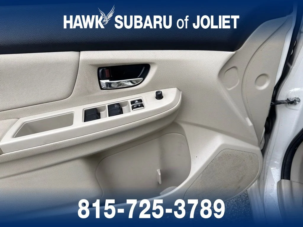 Used 2014 Satin White Pearl Subaru 2.0i Premium image 10