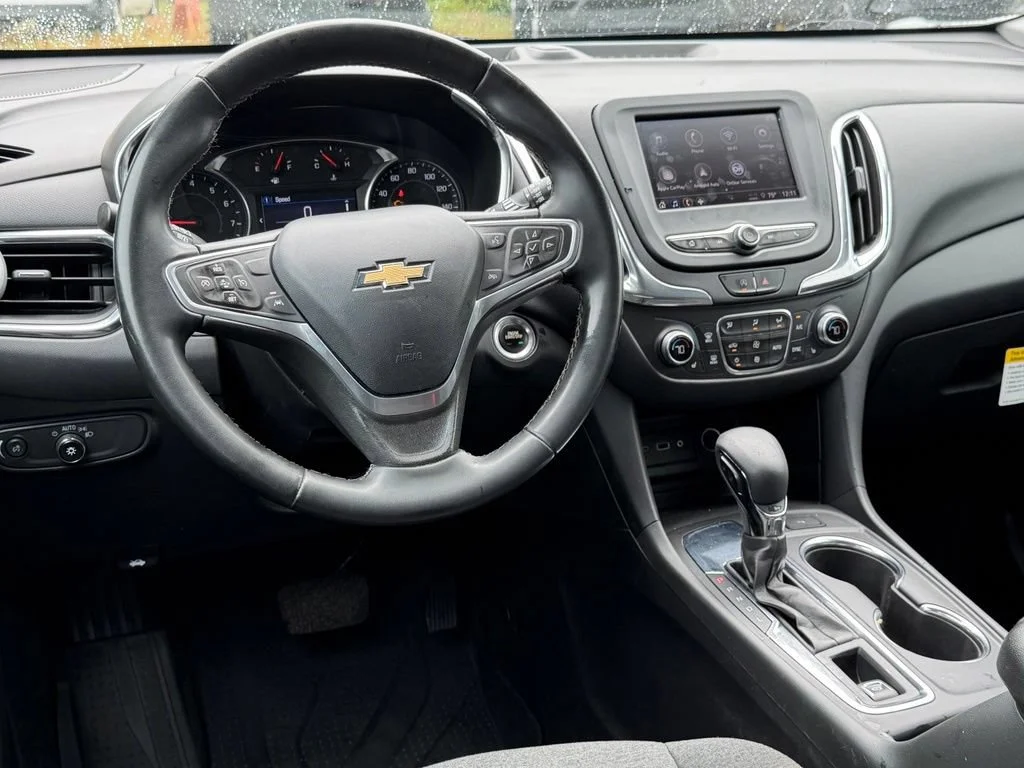 Used 2023 Iridescent Pearl Tricoat Chevrolet LT image 15