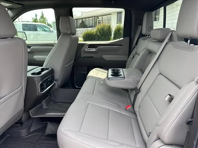 2026 GMC Sierra 1500 SLT - Photo 25