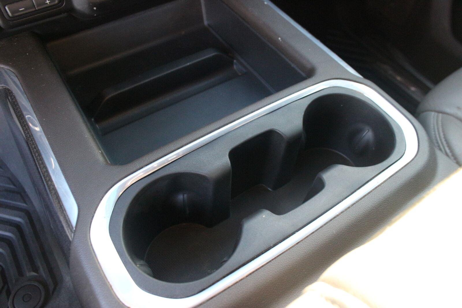 Used 2022 SUMMIT WHITE Chevrolet LT image 24