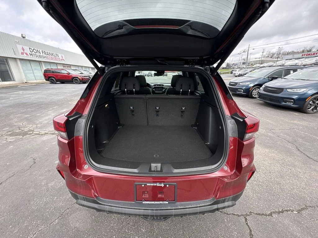 Used 2023 Red Chevrolet RS image 19