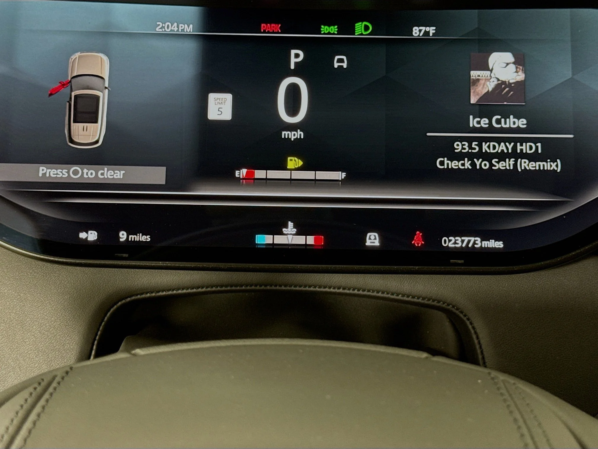Used 2023 Gray Land Rover SE image 14