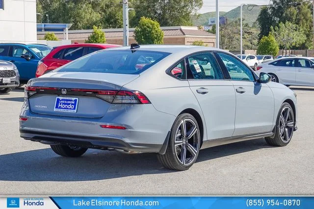 New 2026 Urban Gray Pearl Honda SE image 7