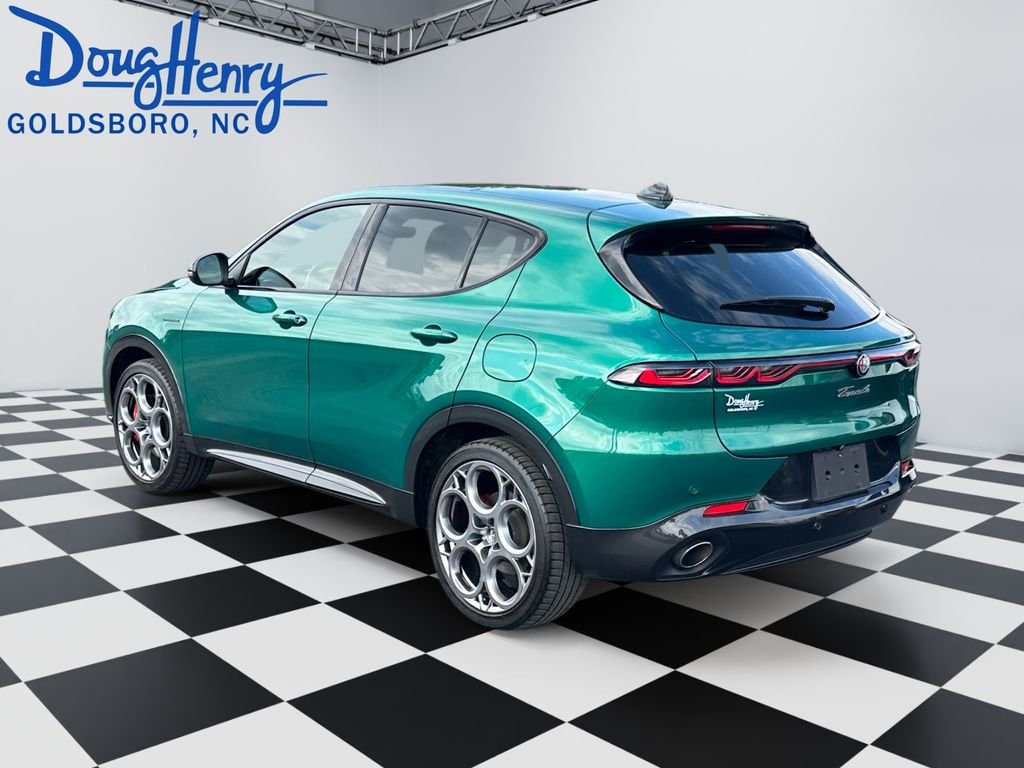 Used 2024 Green Alfa Romeo Veloce image 3