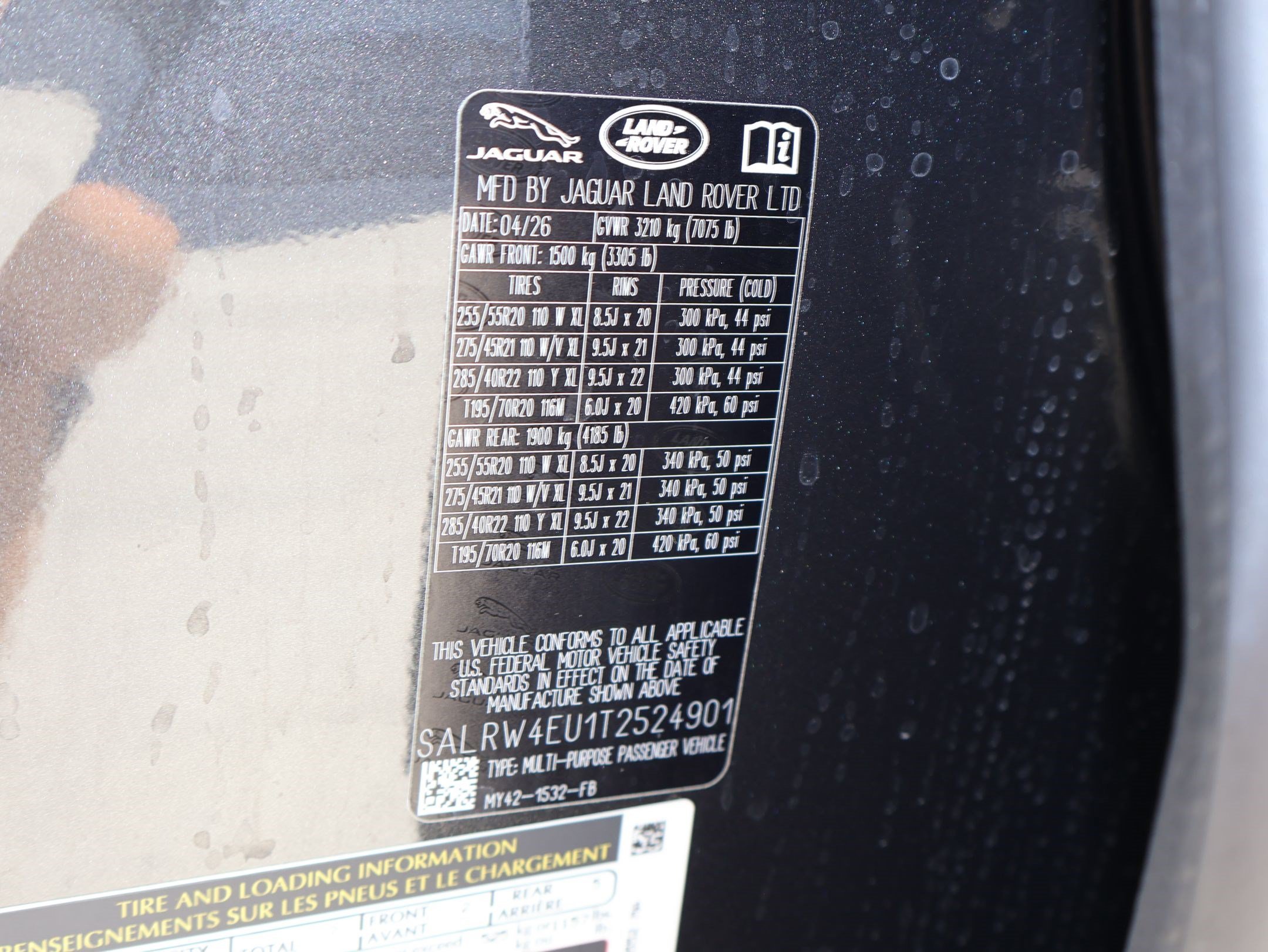 New 2026 Carpathian Grey LAND ROVER Gemini Edition image 22