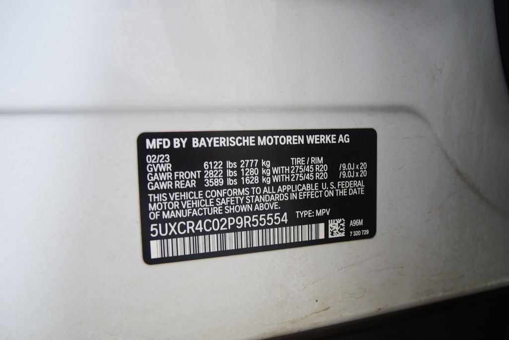 Used 2023 Mineral White Metallic BMW sDrive40i image 27