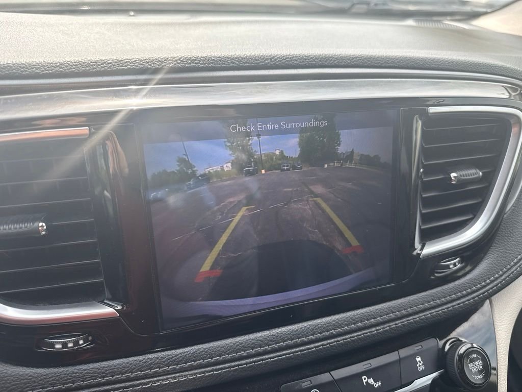 Used 2019 White Chrysler Limited image 31