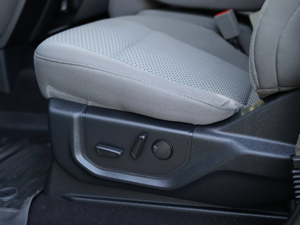 Used 2019 Gray Ford XL image 21