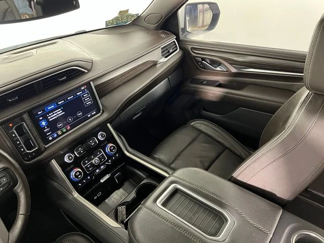 Used 2021 White GMC Denali image 33