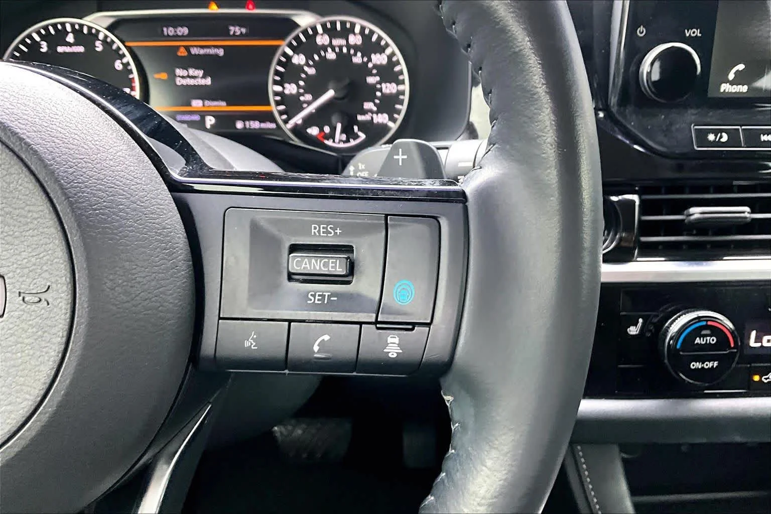 Used 2023 Solid Gray/Super Black Nissan SL image 23