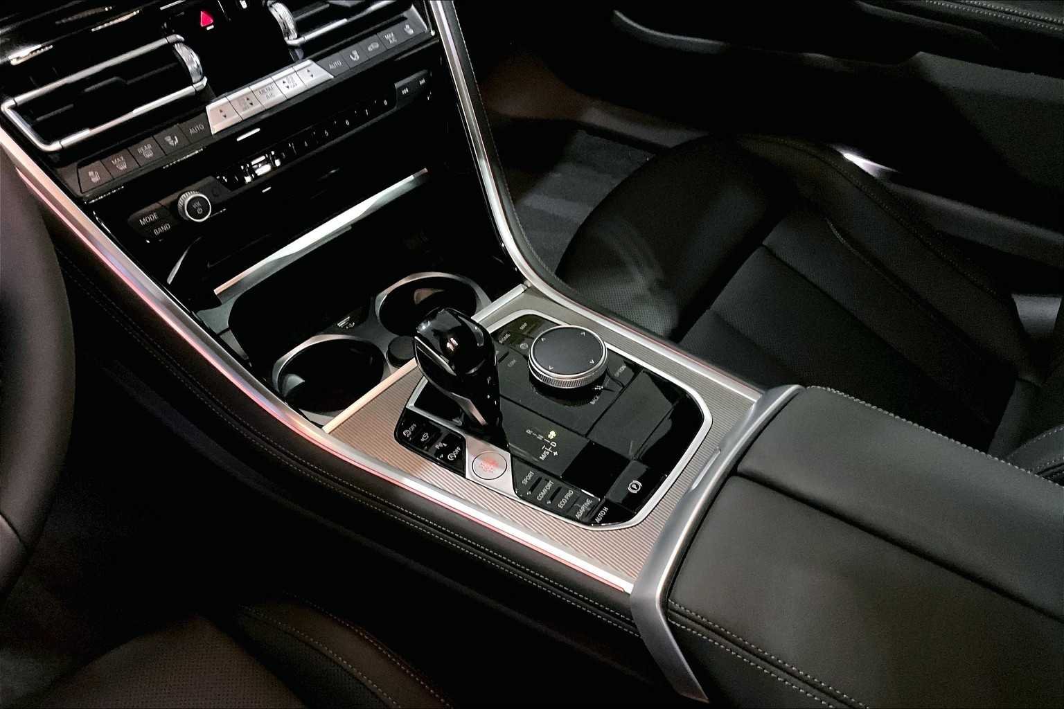 2026 BMW 8 Series 840i - Photo 10