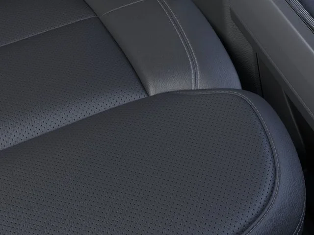 New 2026 Avalanche Ford Lariat image 16