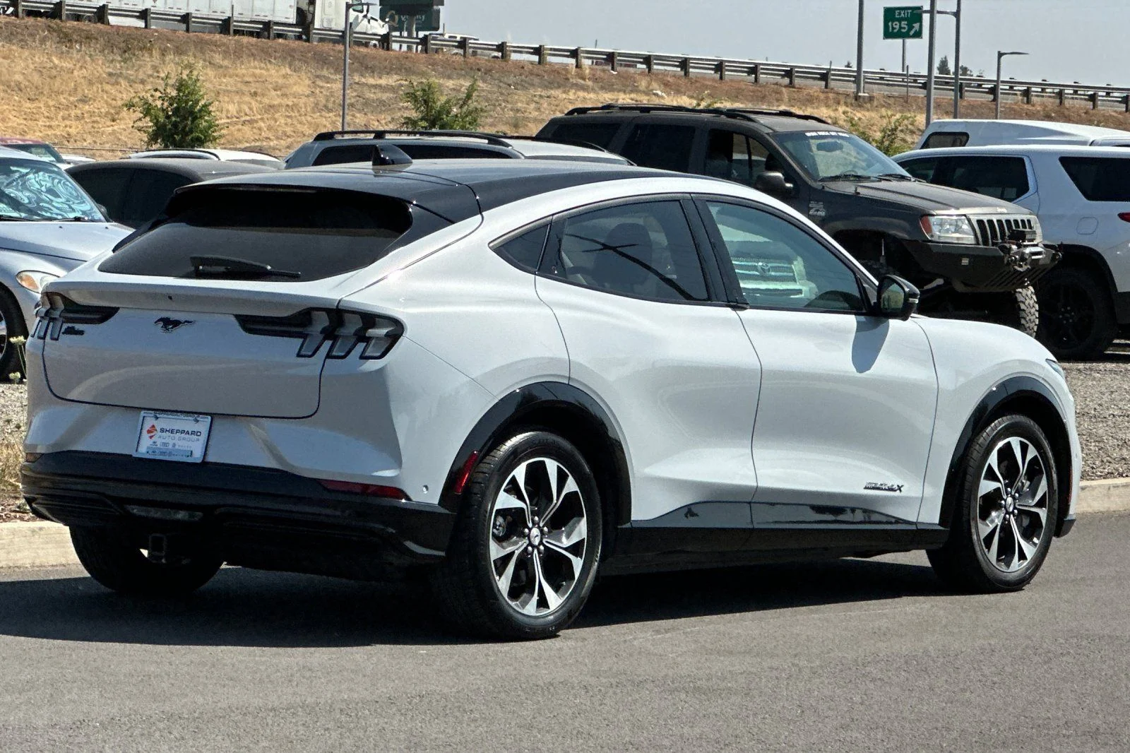 Used 2023 White Ford Premium image 3
