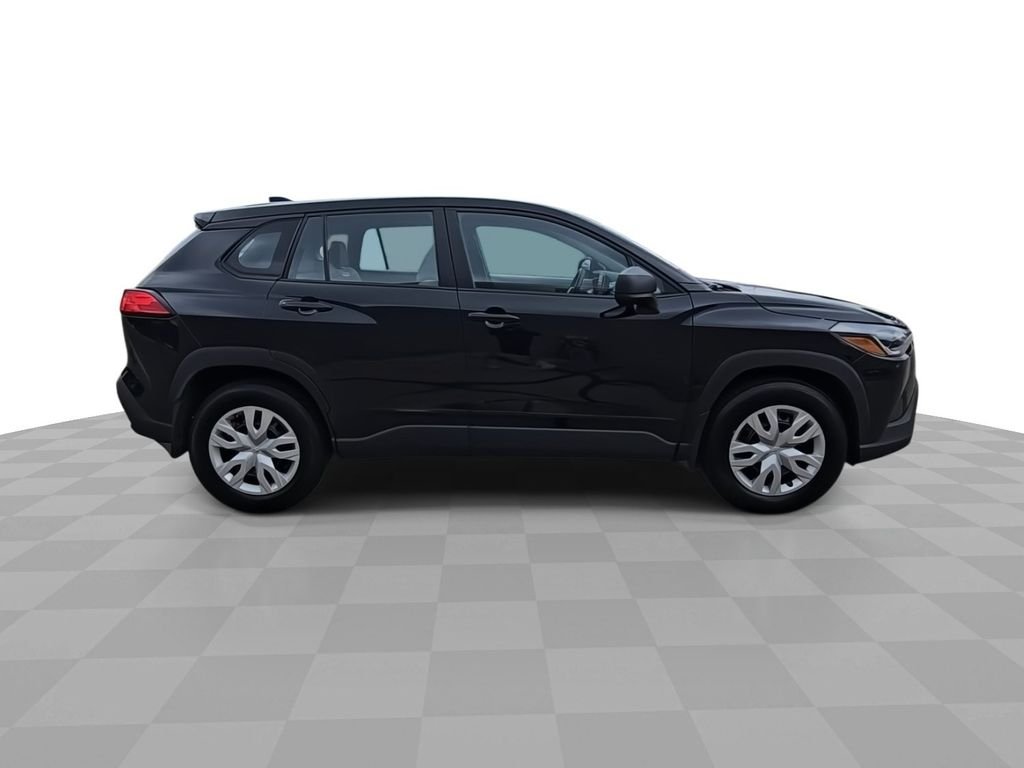 Used 2023 Black Toyota L image 9