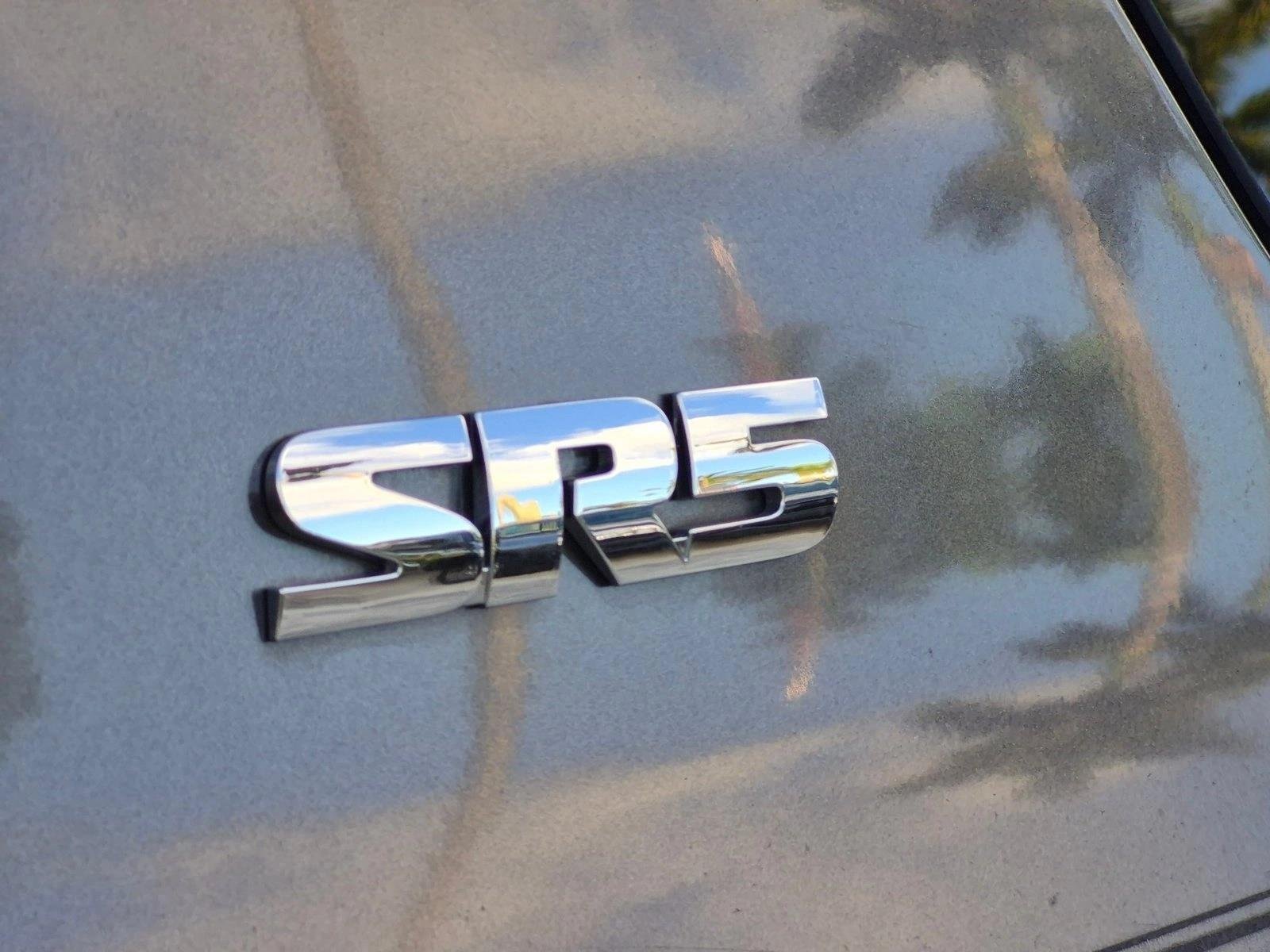 Used 2018 Magnetic Gray Metallic Toyota SR5 image 9