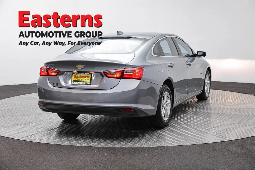 Used 2023 Gray Chevrolet LT image 5