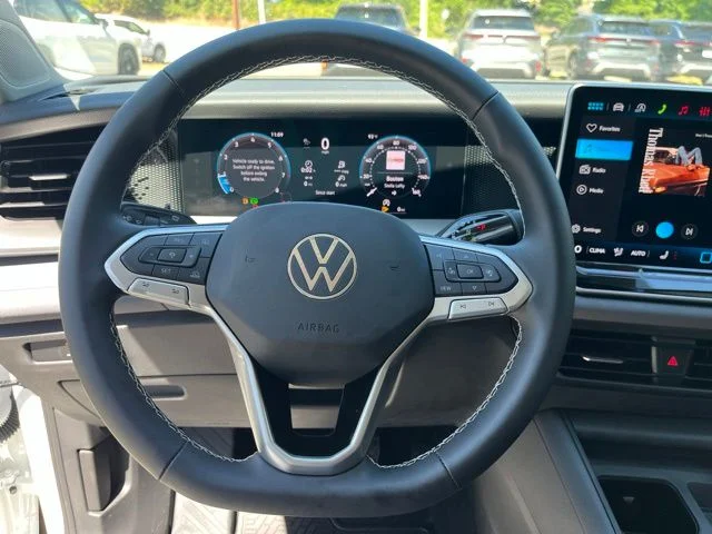 New 2026 White/off-white Volkswagen 2.0T SE image 23