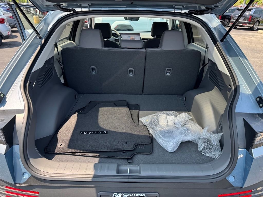 New 2026 Blue Hyundai SE Standard Range image 25