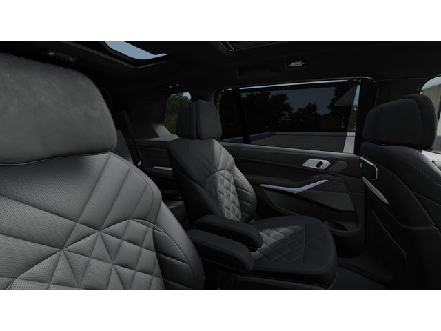 New 2027 White BMW X7 40i image 12