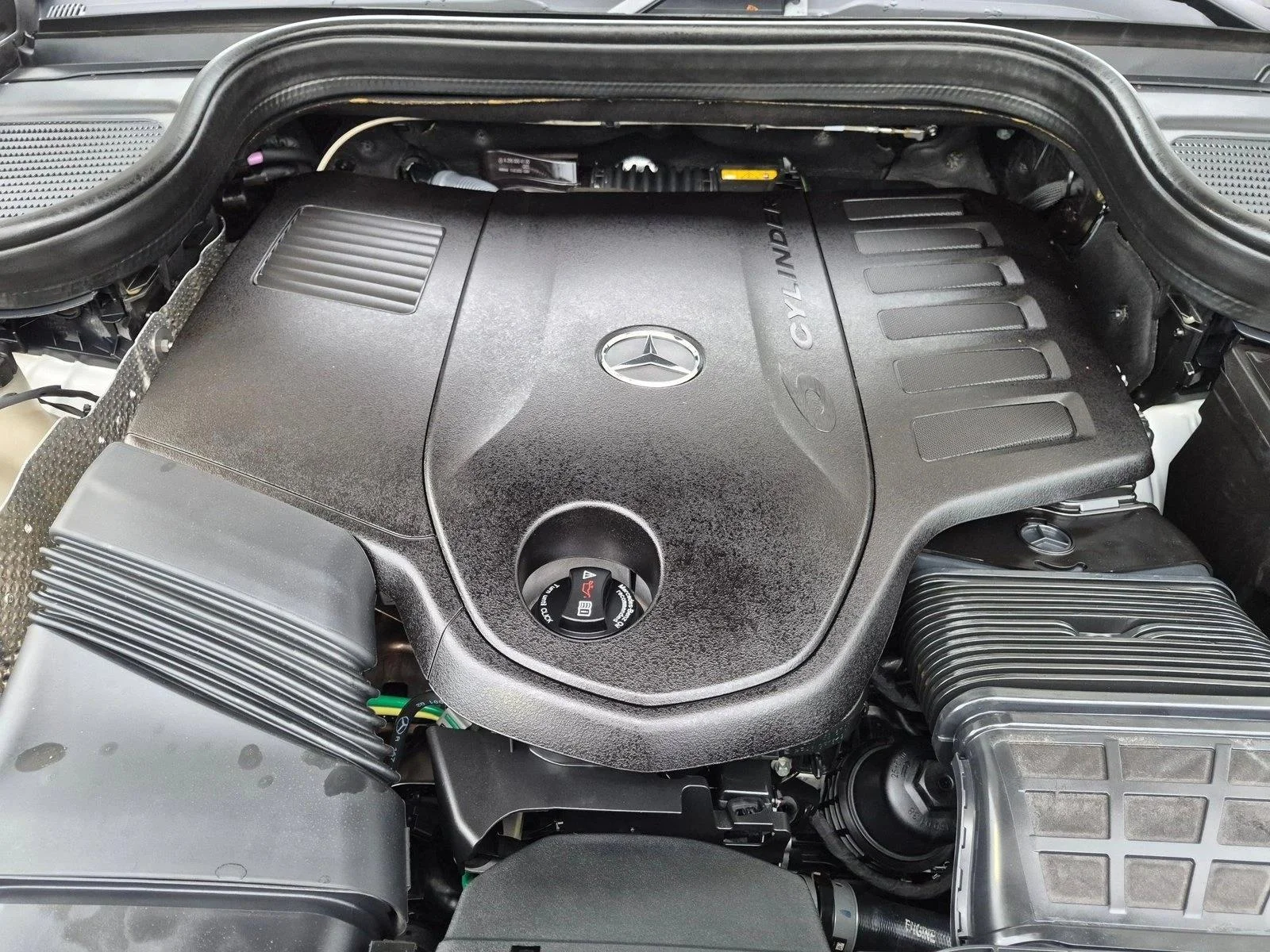 Used 2025 Polar White Mercedes-Benz GLS 450 image 24