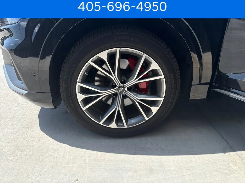Pre-Owned 2022 Audi Q8 Prestige