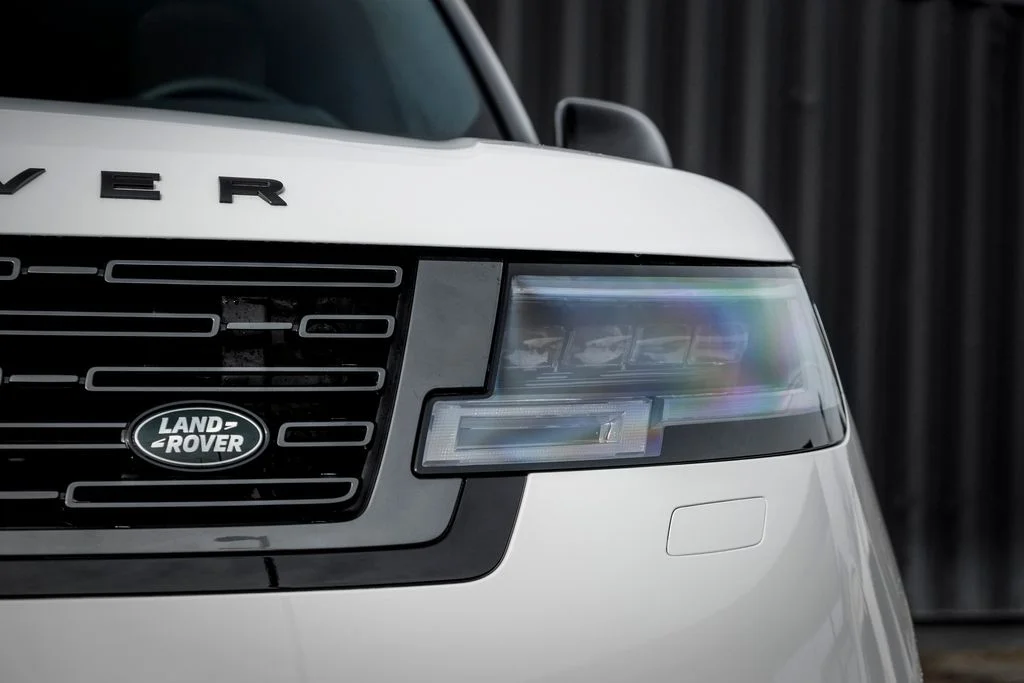 New 2026 Fuji White Land Rover SE image 6