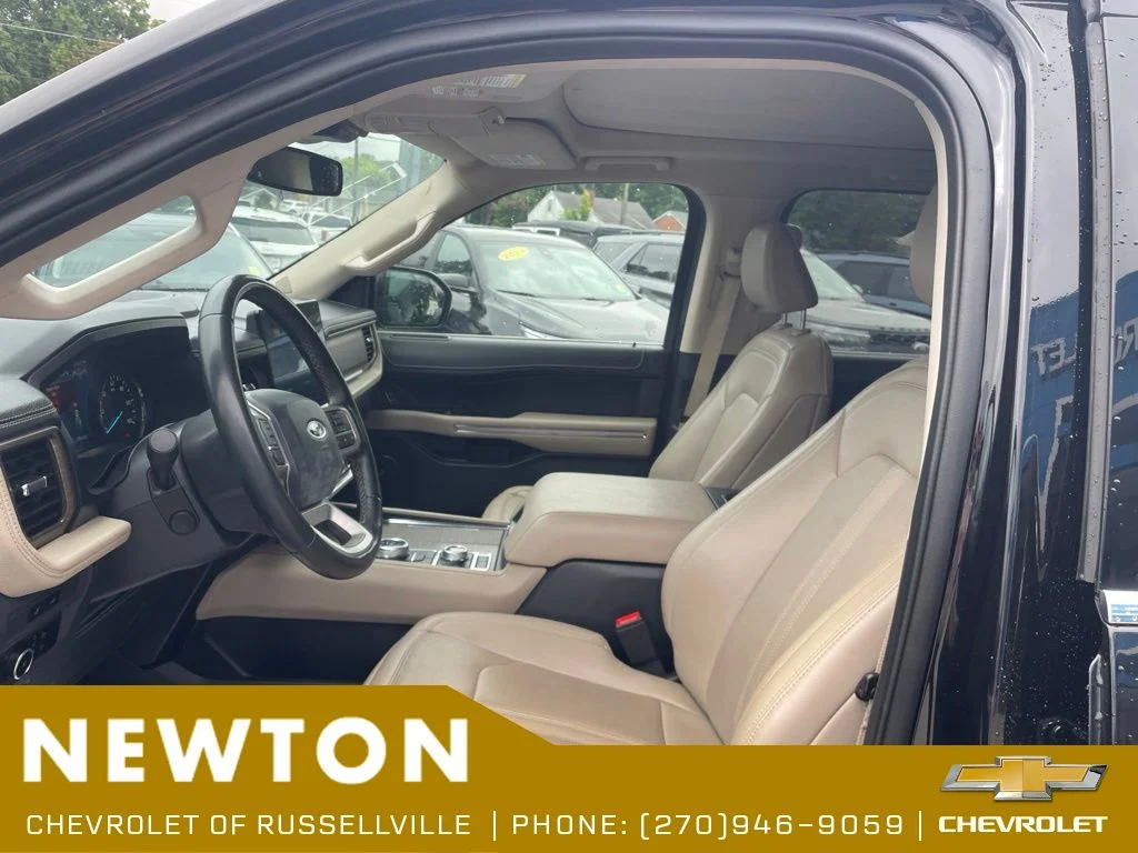 Used 2023 Black Metallic Ford Limited image 4