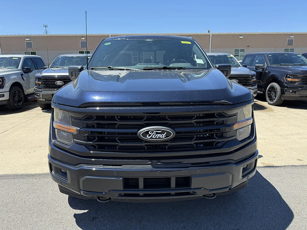 New 2026 Antimatter Blue Metallic Ford XLT image 3