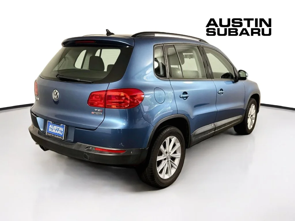 Used 2018 Blue Volkswagen 2.0T image 7