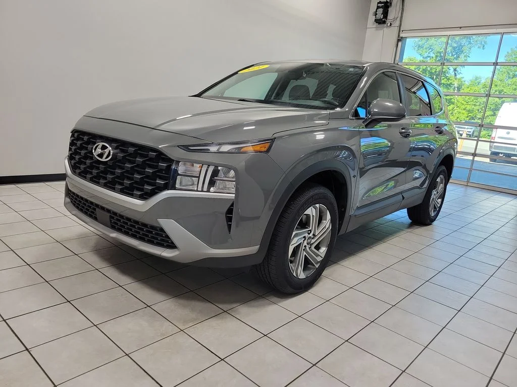 Certified Used 2021 Gray Hyundai SE image 3