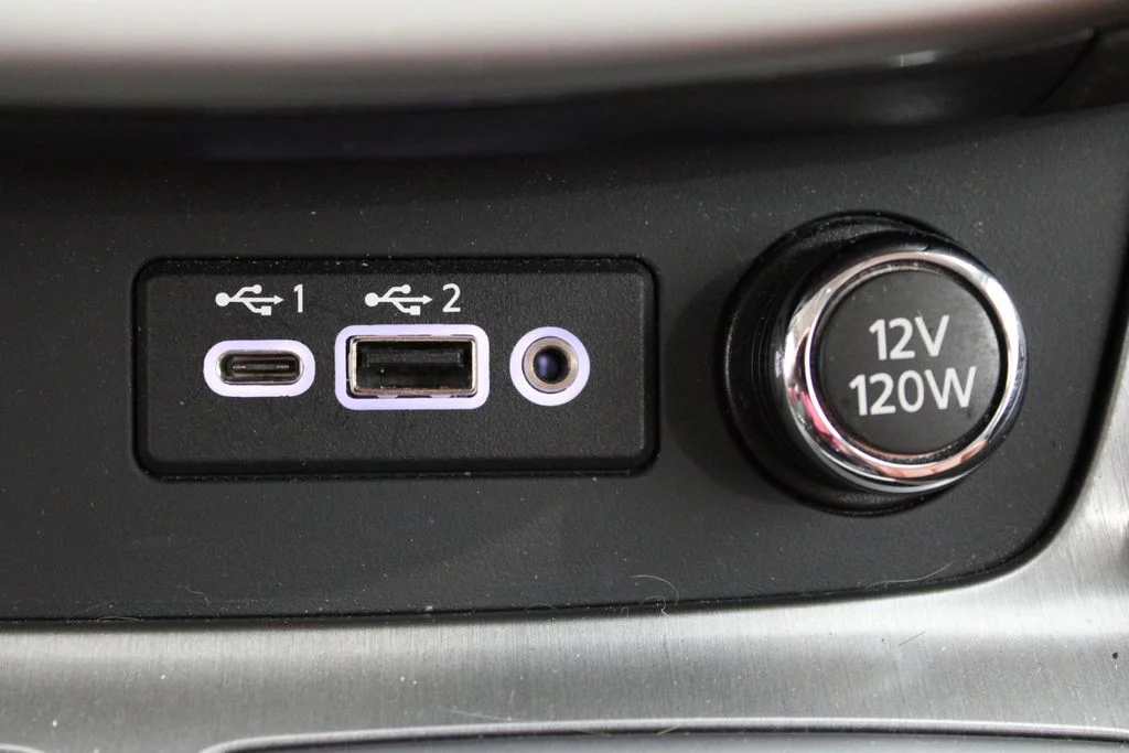 Used 2020 Pearl White Nissan S image 19