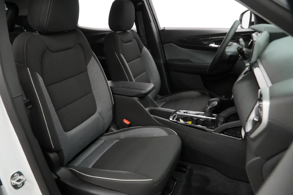 New 2026 Summit White Chevrolet LT image 35