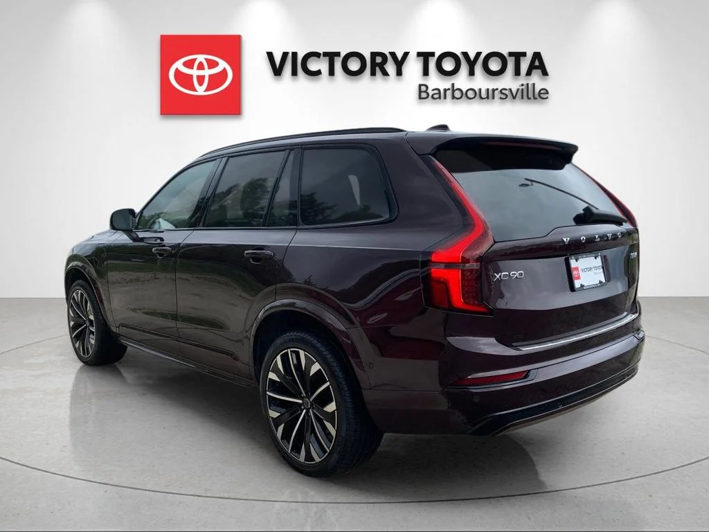 Used 2026 Red Volvo T8 Ultra image 3