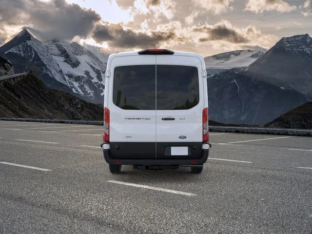 New 2026 Oxford White Ford XLT image 5