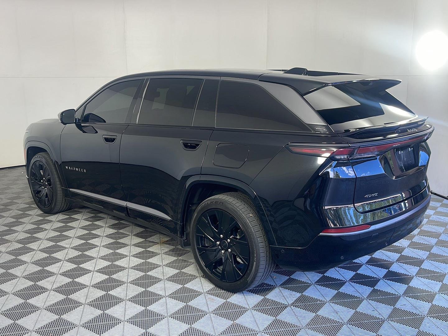 Used 2025 Diamond Black Crystal Pearlcoat Jeep Launch Edition image 10