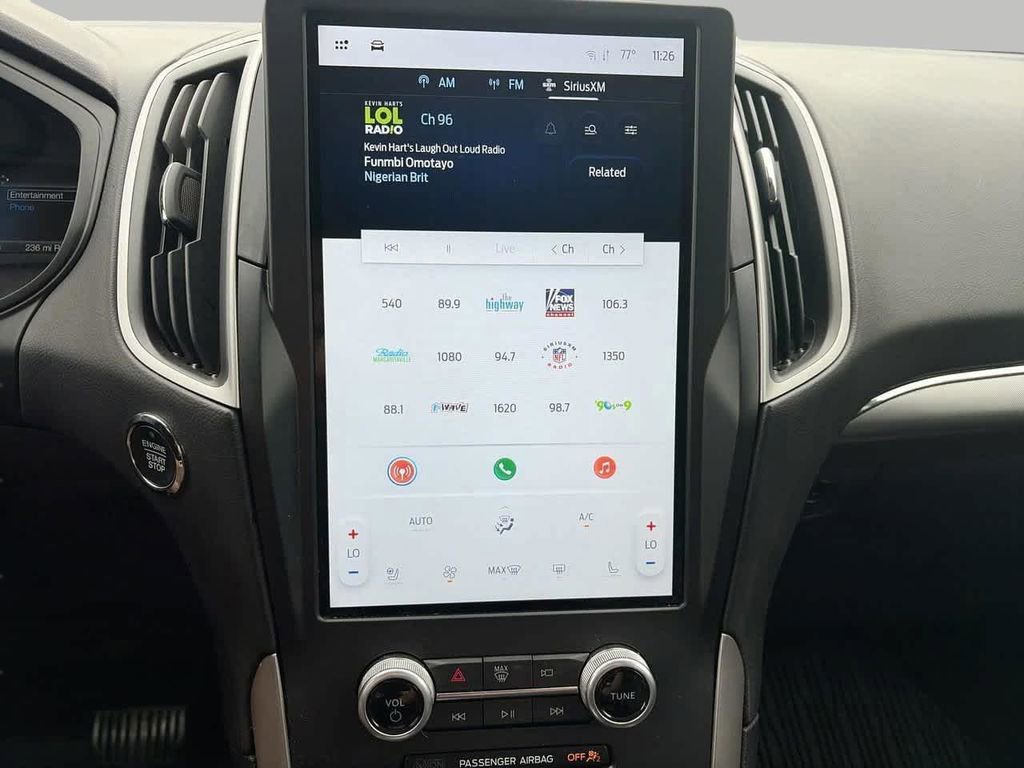 Used 2022  Ford SEL image 18