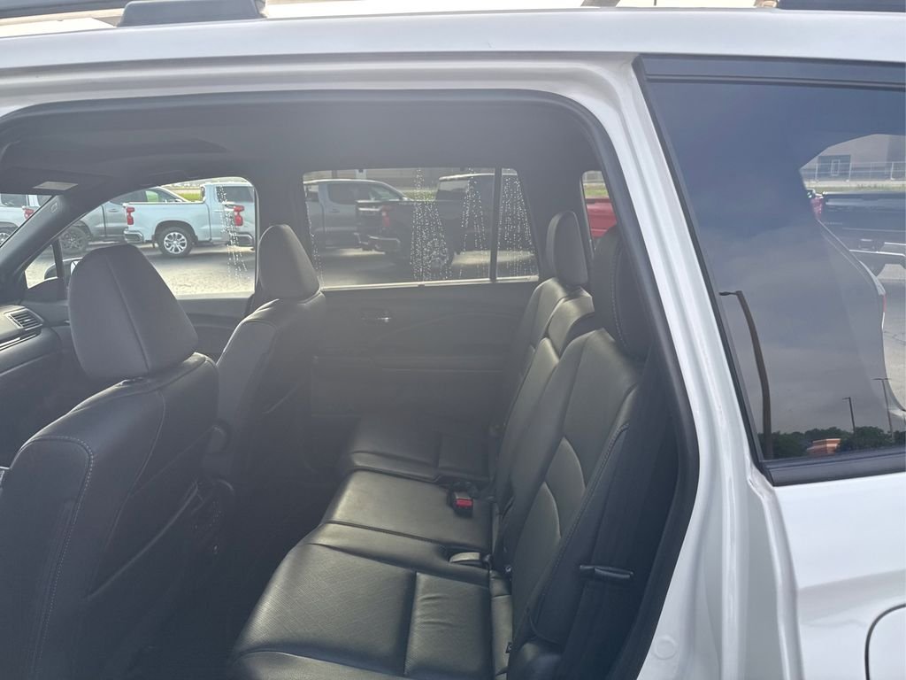 Used 2019 White Diamond Pearl Honda Touring image 21