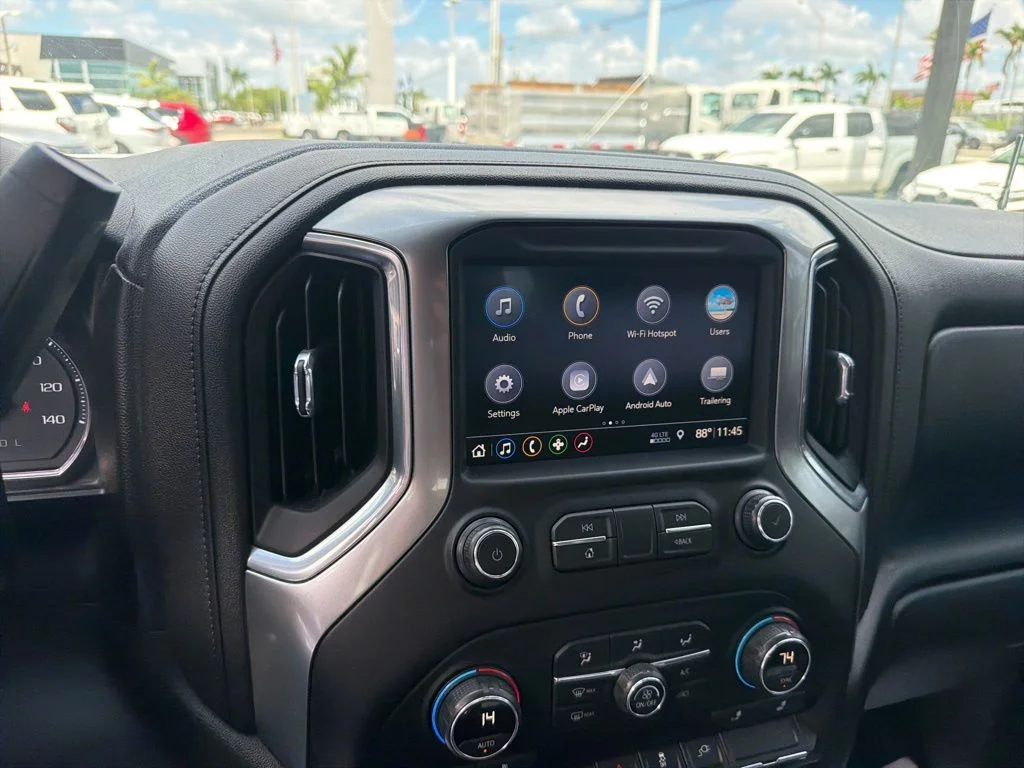 Used 2019 Silver Ice Metallic Chevrolet LT image 5