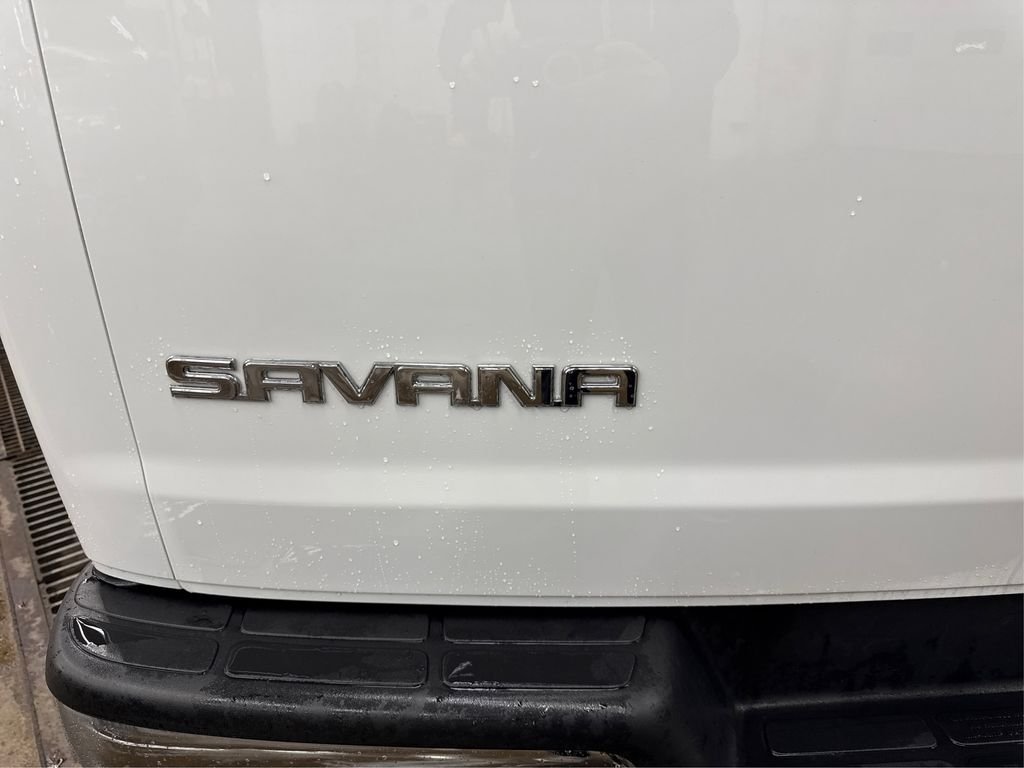 Used 2025 White GMC LT image 14