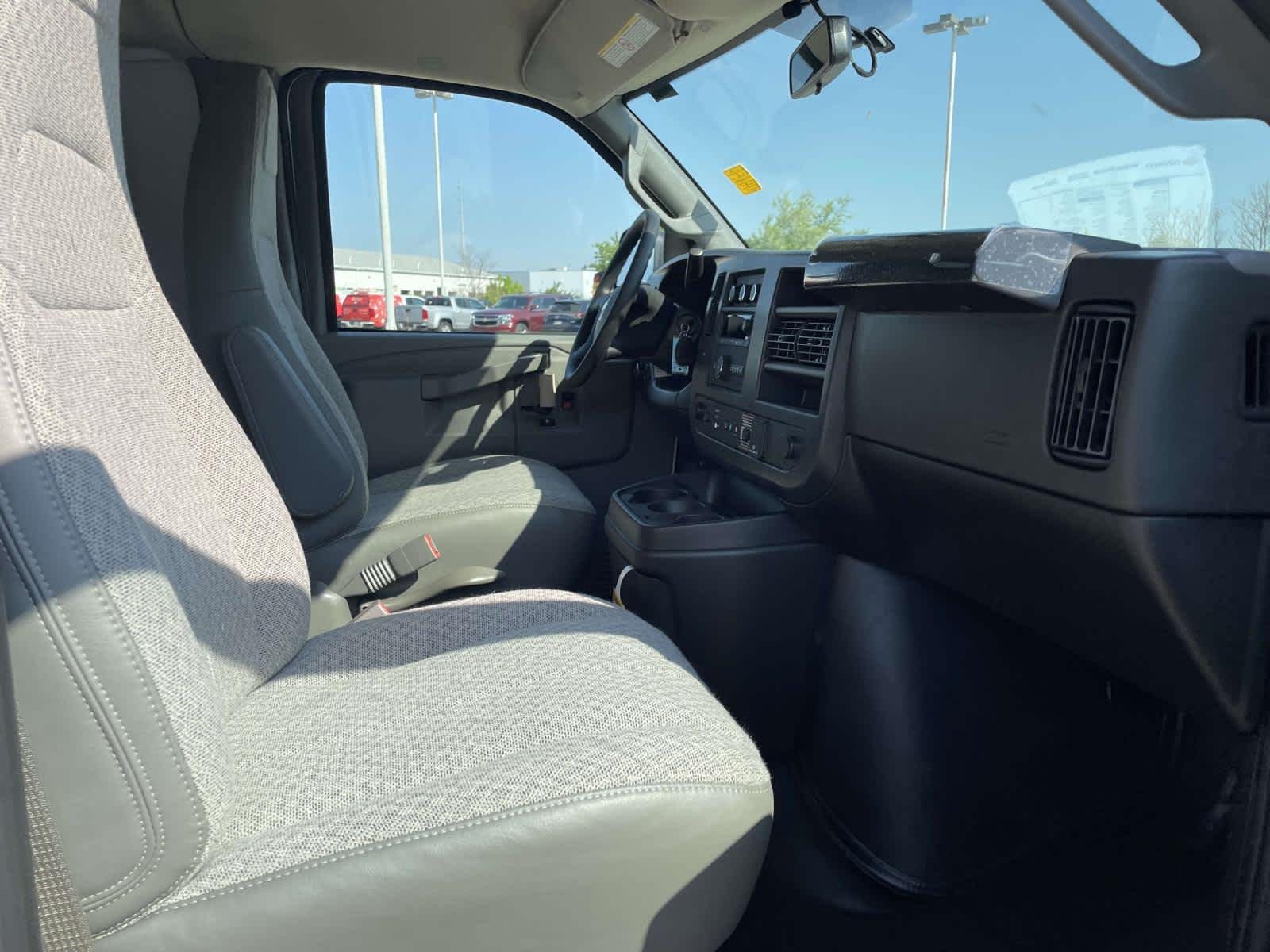 2026 Chevrolet Express Cargo Work Van - Photo 15
