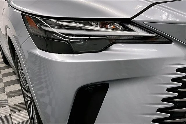 Used 2023 Iridium Lexus 350 Premium Plus image 34