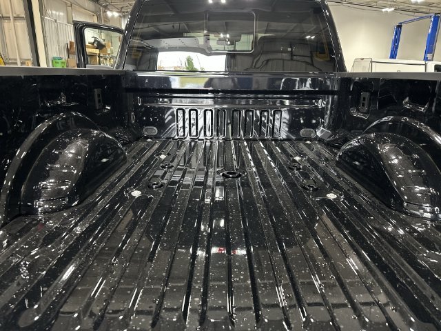 New 2027 Agate Black Metallic Ford F-250® XLT image 26