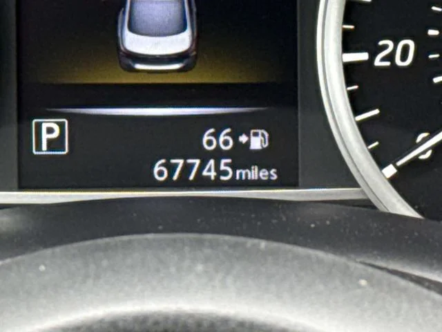 Used 2018 Gray Nissan S image 24