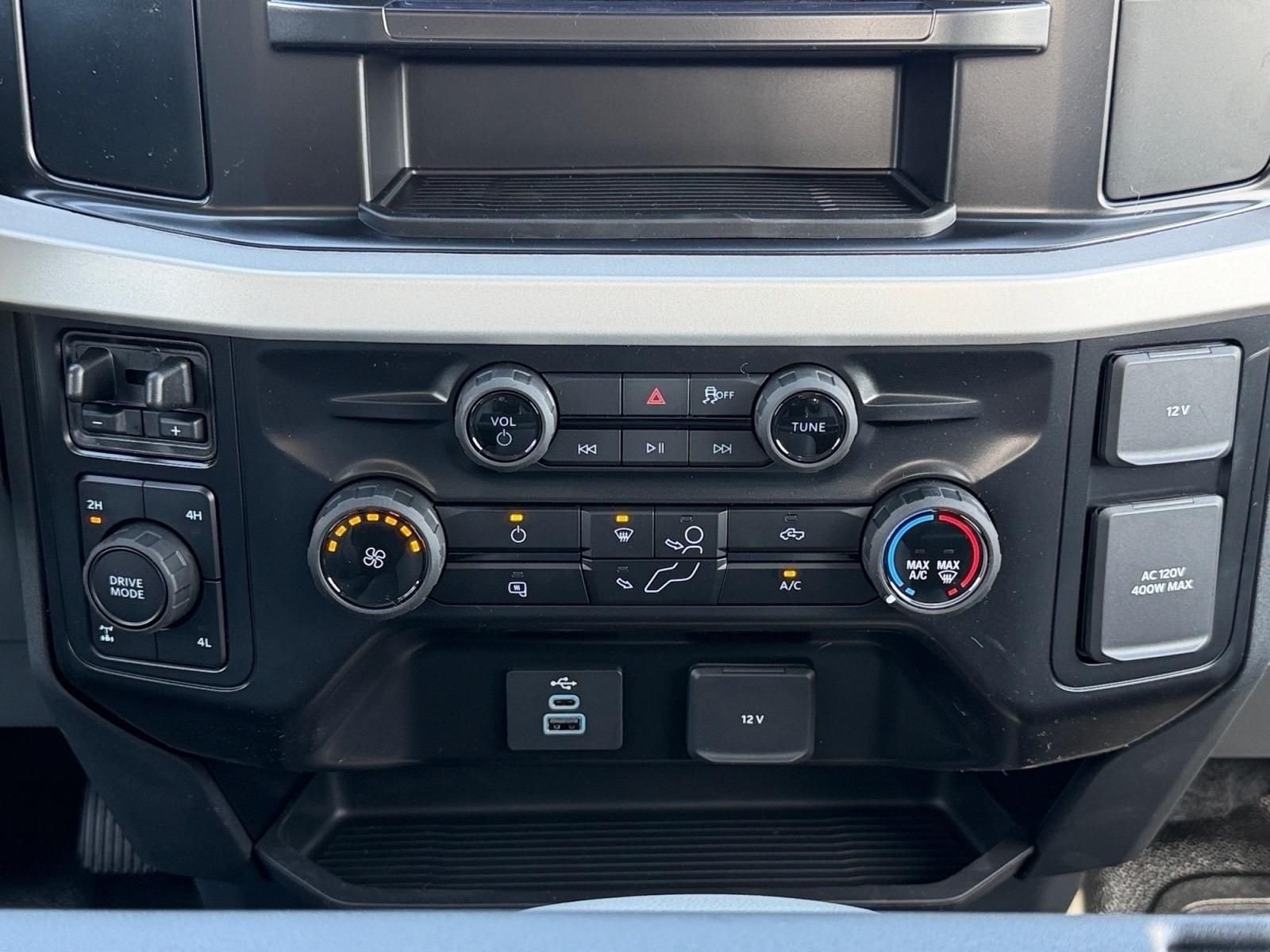 New 2026 Oxford White Ford F-250® XL image 16