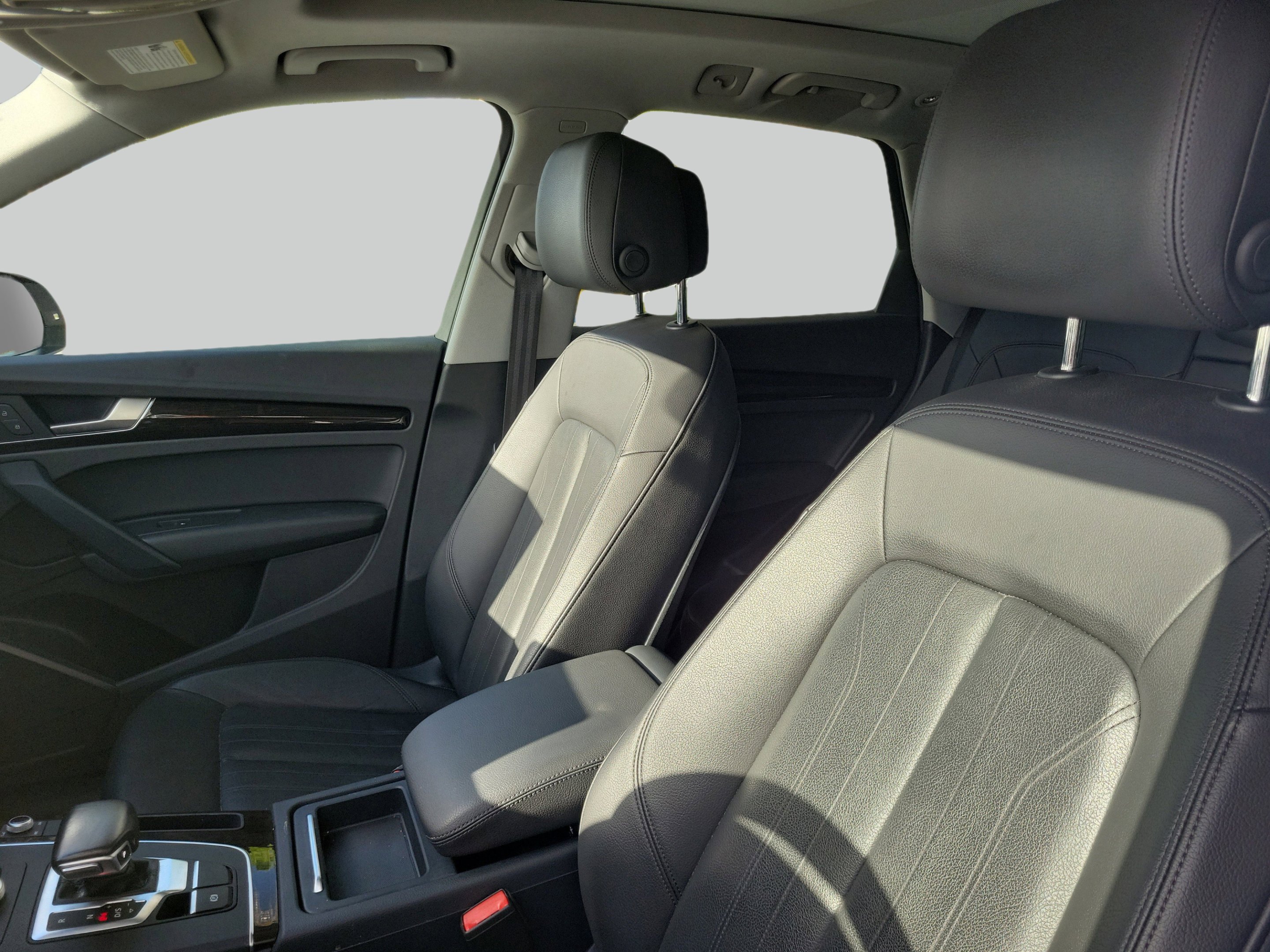 Used 2019  Audi Premium image 9