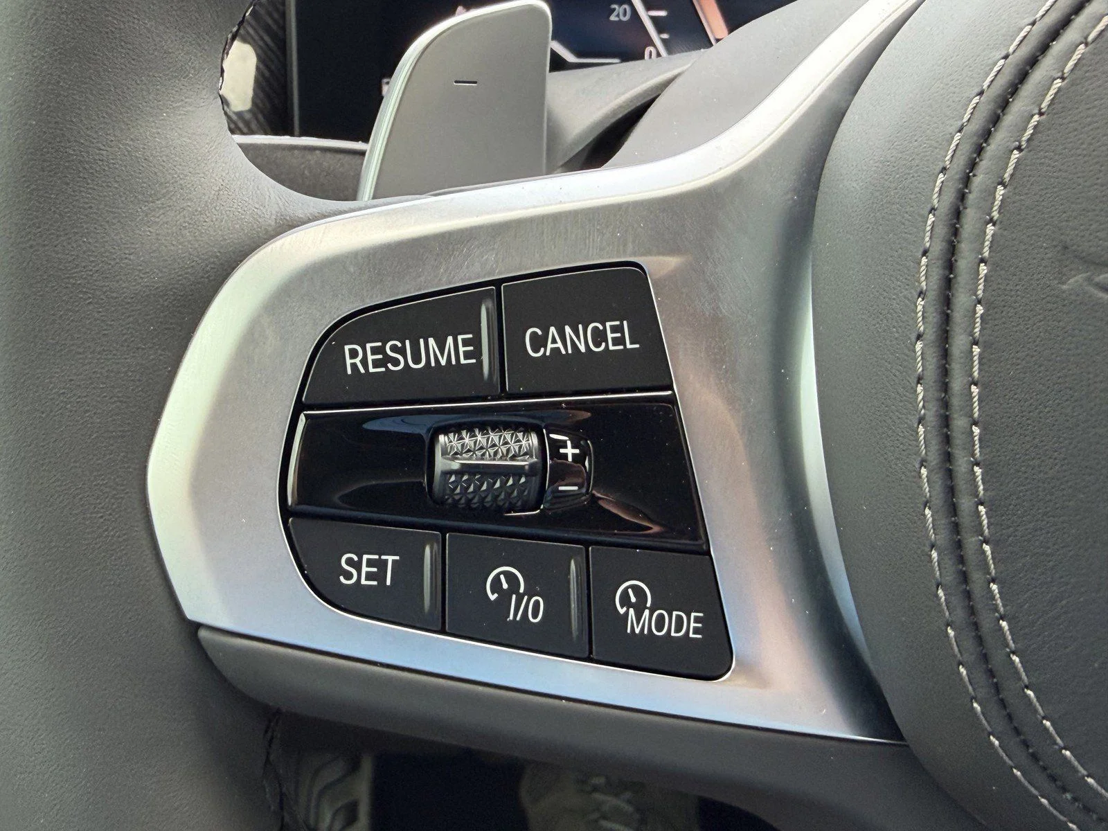 New 2026 Black Sapphire Metallic BMW xDrive40i image 33