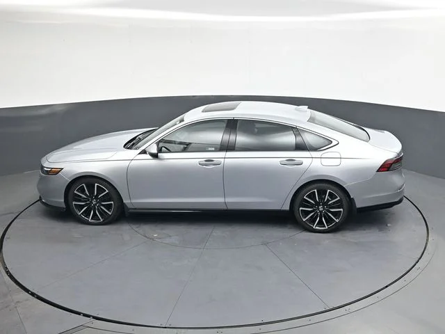 Used 2025  Honda Touring image 24