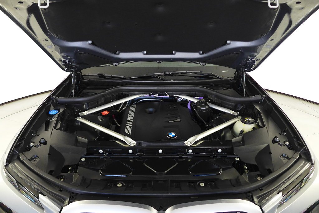 Used 2023 Skyscraper Gray Metallic BMW xDrive40i image 6