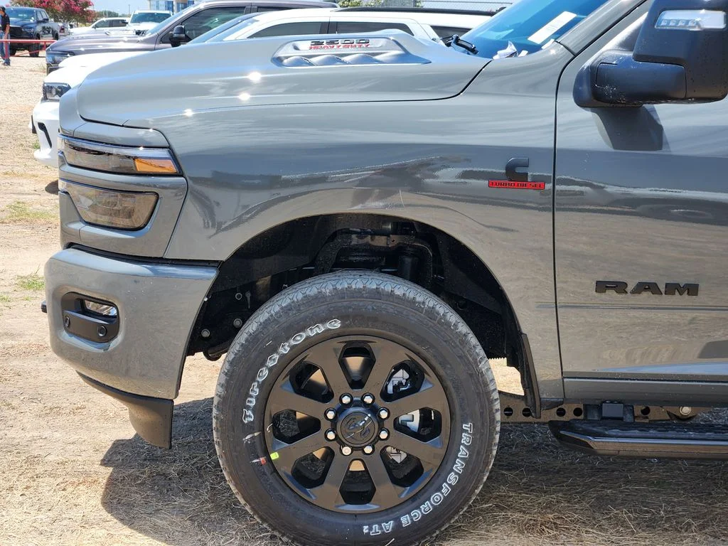 New 2026 Ceramic Gray Clear-Coat Exterior Paint RAM Laramie image 6